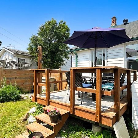 Cozy 2Br House Near Centre With Patio, Bbq, Backyard, And Netflix Διαμέρισμα Peterborough Εξωτερικό φωτογραφία