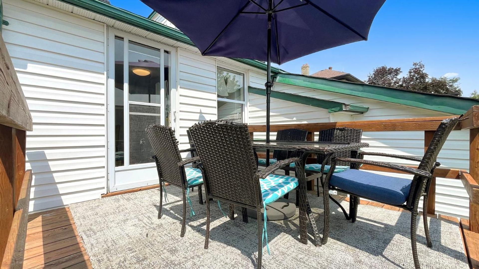 Cozy 2Br House Near Centre With Patio, Bbq, Backyard, And Netflix Διαμέρισμα Peterborough Εξωτερικό φωτογραφία